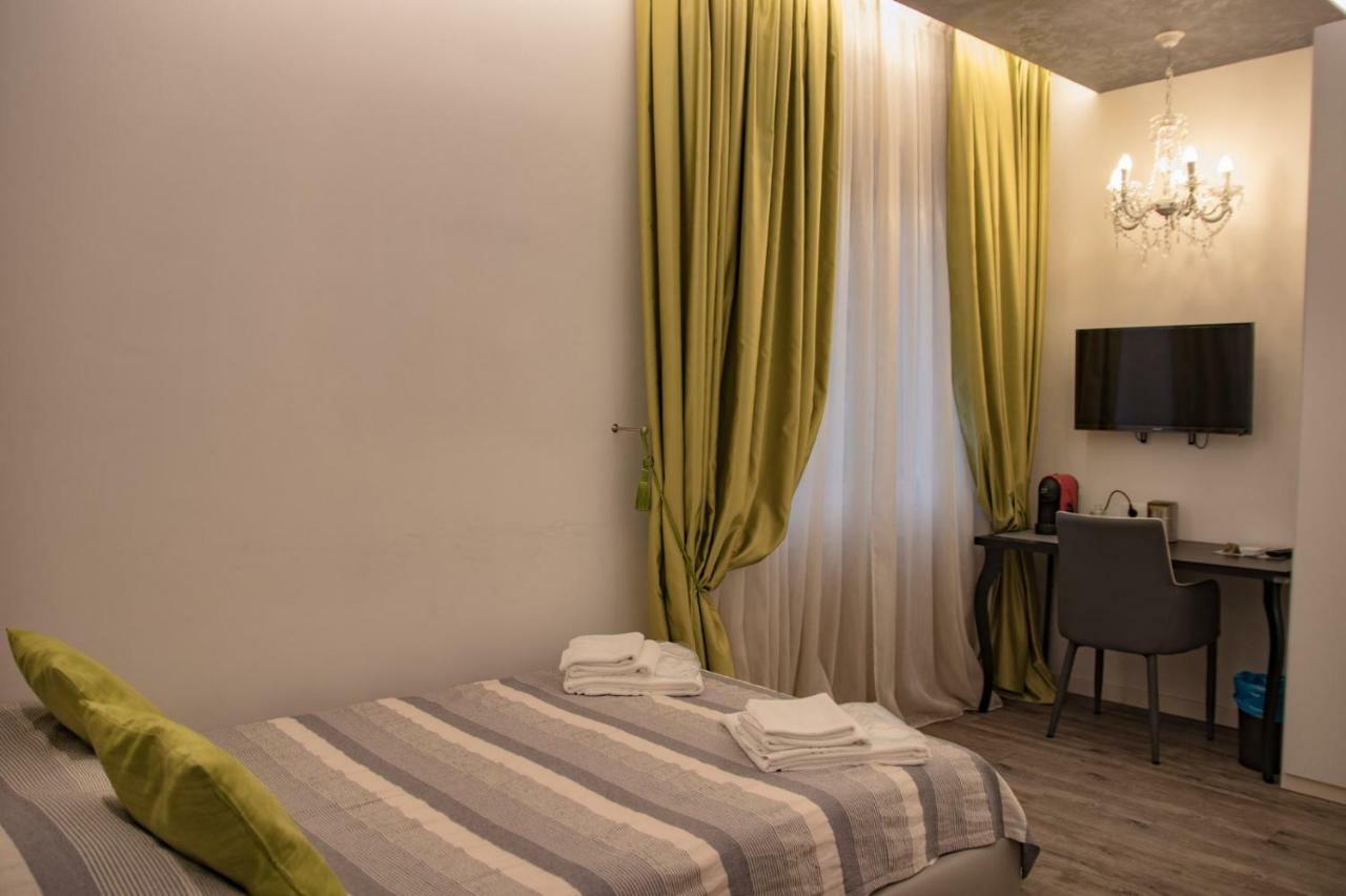 Double A Guest House Mestre Exteriör bild