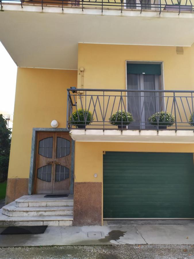 Double A Guest House Mestre Exteriör bild