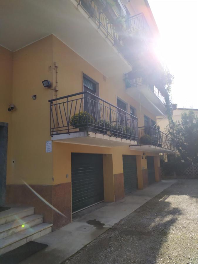Double A Guest House Mestre Exteriör bild